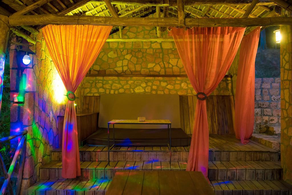 Le Chateau Du Lac De Mantasoa ภายนอก รูปภาพ